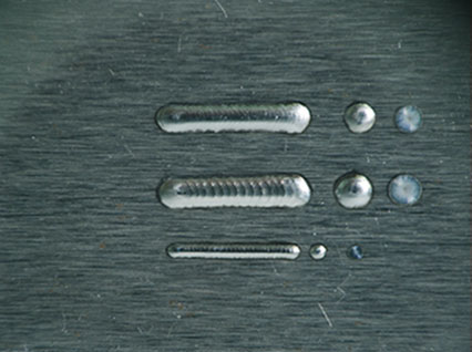 <a href='http://m.houseii.cn/product/3.htm' class='text_a'>模具激光焊機(jī)</a>修復(fù)鏡面模具效果